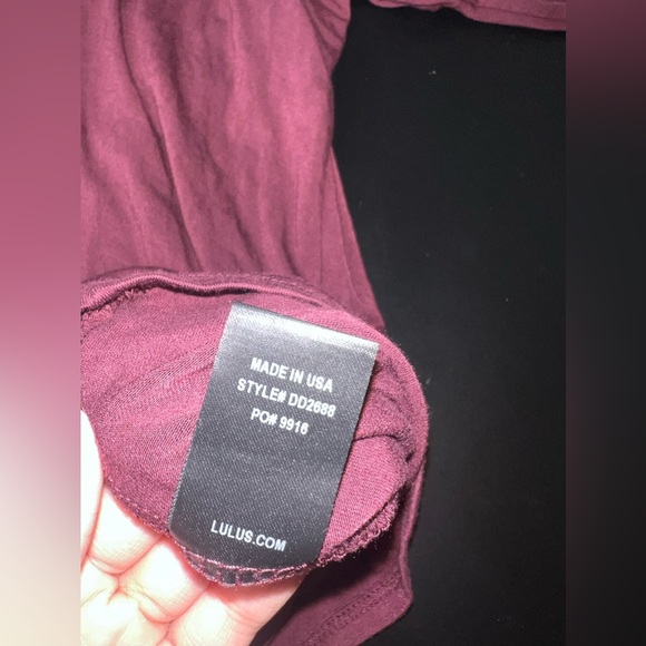 Lulu’s Kiss and Tell Burgundy Long Sleeve Draped Back Dress Size Medium EUC - Picture 7 of 9